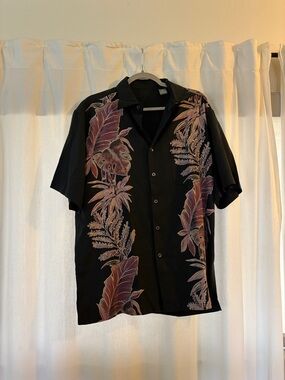 Hilo Hattie Black Short-Sleeve Shirt with Mauve Floral Leaves